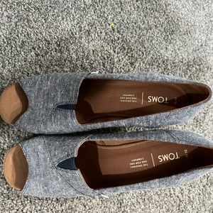 Toms wedge peetoe sandals size 10, never worn